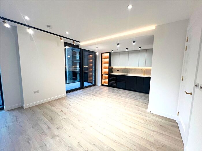 2 Bedroom Flat To Rent In Bollinder Place, London, EC1V