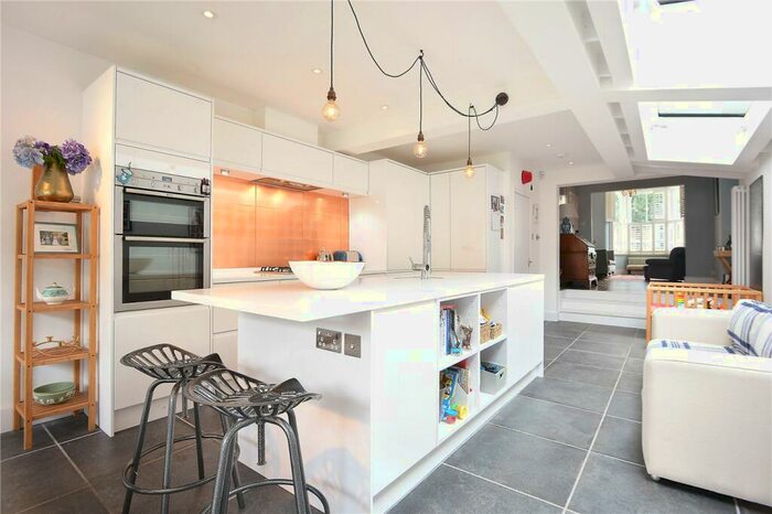 4 Bedroom End Of Terrace House To Rent In Landcroft Road, East Dulwich, London, SE22