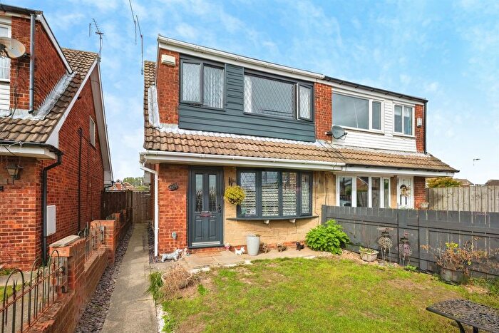 3 Bedroom Semi-Detached House For Sale In Waterdale, Hull, HU7
