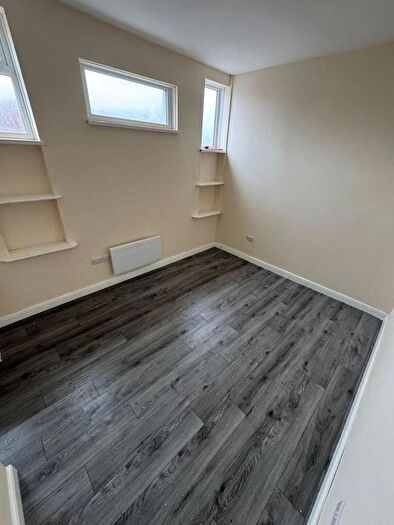 1 Bedroom Flat To Rent In Church Street, Dudley, DY3