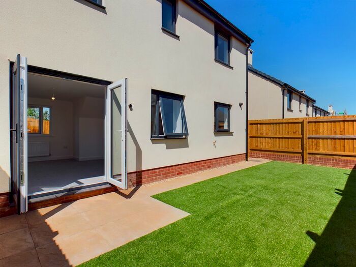 2 Bedroom Semi-Detached House To Rent In Peters Court, White Rock, Paignton, TQ4