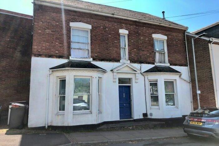 2 Bedroom Flat To Rent In Clifton Road, Exeter, EX1