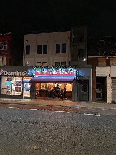 3 Bedroom Flat To Rent In Broadway, London, W13