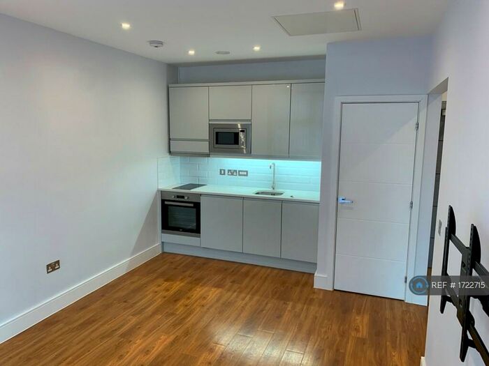 1 Bedroom Flat To Rent In Wardour Place, Slough, SL1