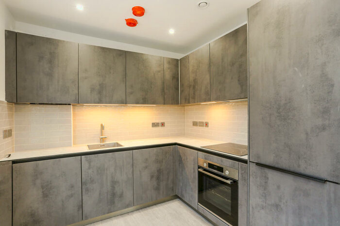 2 Bedroom Apartment To Rent In Wells Park Road, Sydenham, SE26