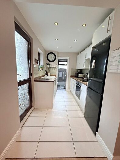 3 Bedroom Terraced House For Sale In Grove Road, Stanford Le Hope, SS17