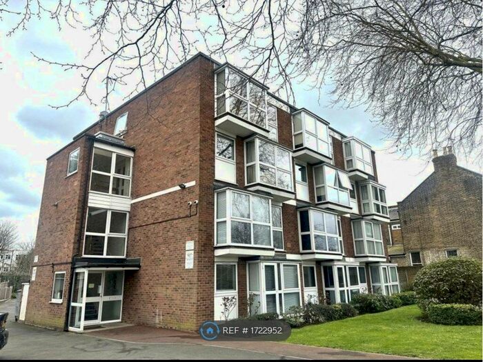 2 Bedroom Flat To Rent In Heath Court, London, E11