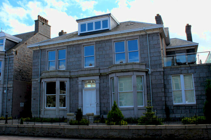 2 Bedroom Apartment To Rent In Great Western Road, Aberdeen, AB10
