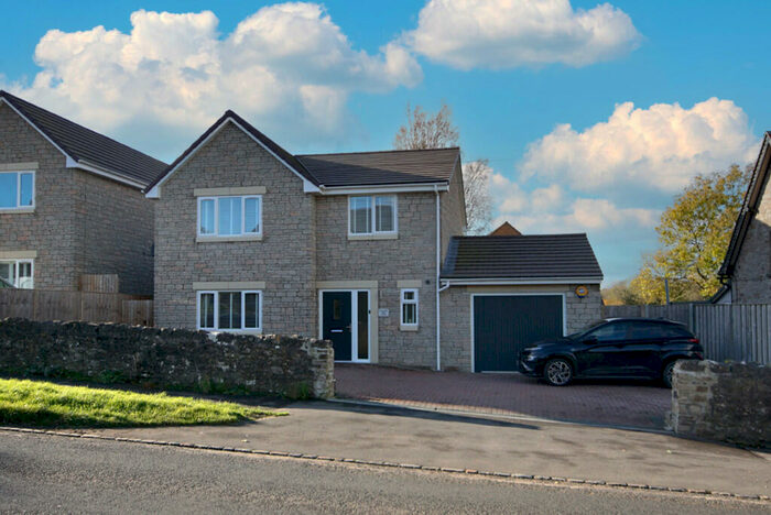 4 Bedroom Detached House For Sale In Cromhall Villa, Cromhall, Wotton-under-Edge, GL12