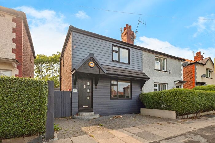 2 Bedroom Semi-detached House For Sale In St. Annes Road, Denton, Manchester, Greater Manchester, M34