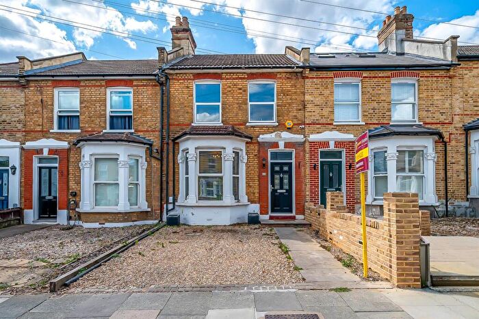 3 Bedroom Terraced House For Sale In Grangehill Road, London, SE9