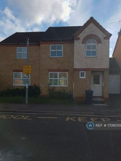 3 Bedroom Detached House To Rent In Hawk Drive, Sandy, SG19