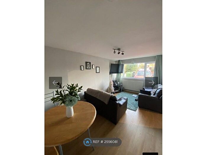 5 Bedroom Semi-Detached House To Rent In Comer Road, Worcester, WR2