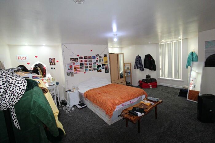 8 Bedroom Terraced House To Rent In Bainbrigge Road, Leeds, West Yorkshire, LS6