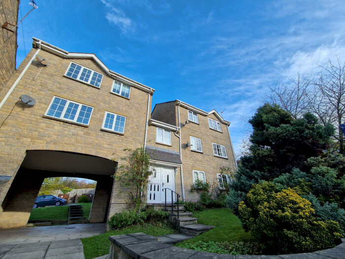 1 Bedroom Apartment To Rent In Borrowdale Croft, Leeds, West Yorkshire, LS19