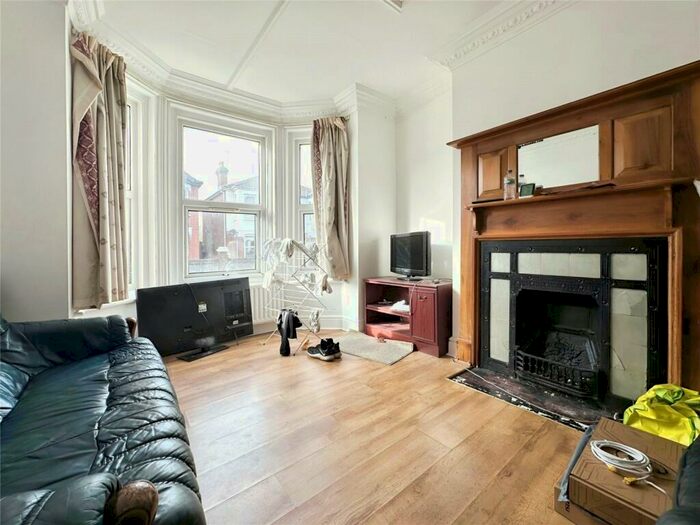 4 Bedroom Terraced House To Rent In Newcombe Road, Southampton, Hampshire, SO15