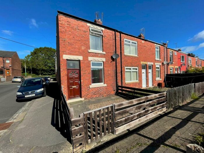 2 Bedroom End Of Terrace House To Rent In Park View, Langley Moor, Durham, DH7
