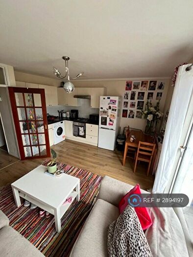 4 Bedroom Maisonette To Rent In Trappes House, Bermondsey, SE16