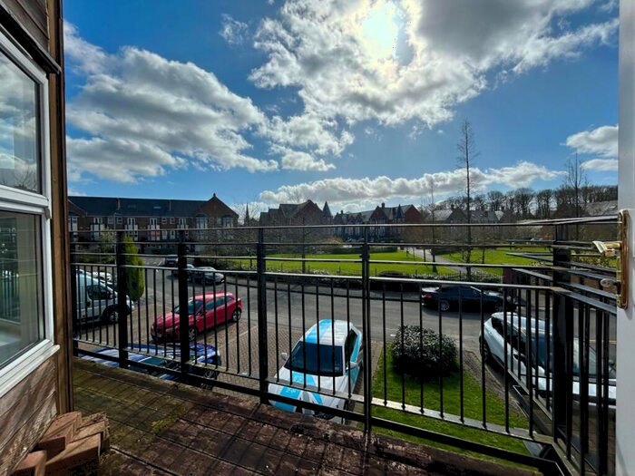 4 Bedroom House To Rent In Huntington Crescent, Far Headingley, Leeds, LS16