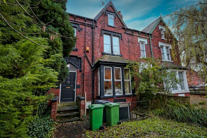 2 Bedroom Flat To Rent In Harehills Avenue, Chapel Allerton, Leeds LS8
