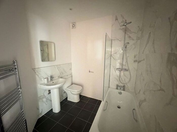 1 Bedroom Flat To Rent In High Road, London, N22