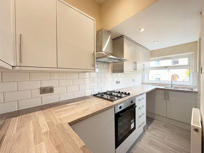2 Bedroom Terraced House For Sale In Lascelles Hall Road, Huddersfield, HD5