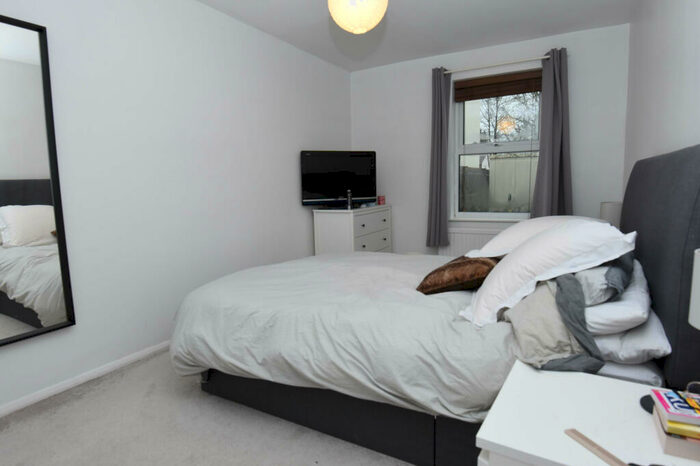 2 Bedroom Flat To Rent In Rayleigh Road, Brentwood, CM13