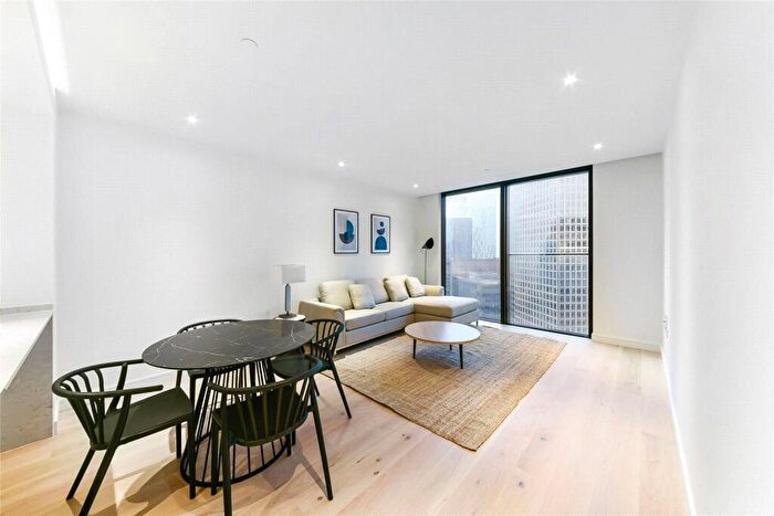 1 Bedroom Apartment For Sale In Hampton Tower, Marsh Wall, Canary Wharf, London, E14