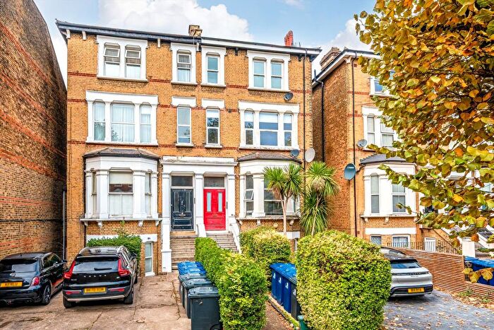 Studio To Rent In The Avenue, Ealing, W13