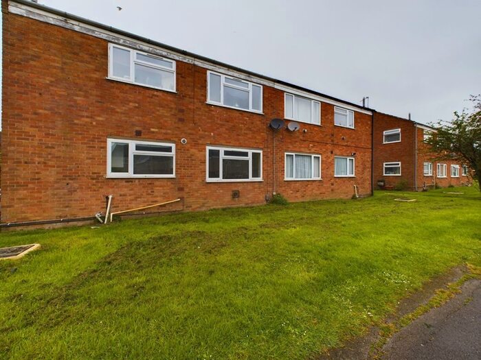 2 Bedroom Flat To Rent In Cheviot Close, Quedgeley, Gloucester, GL2
