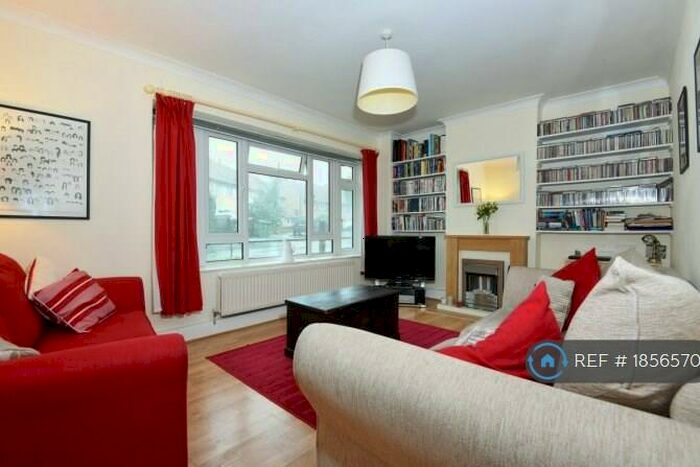 2 Bedroom Maisonette To Rent In Gregory House, London, SE3