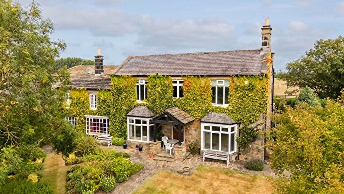 5 Bedroom Detached House For Sale In Brandon Lodge, Shadwell, Leeds, LS17