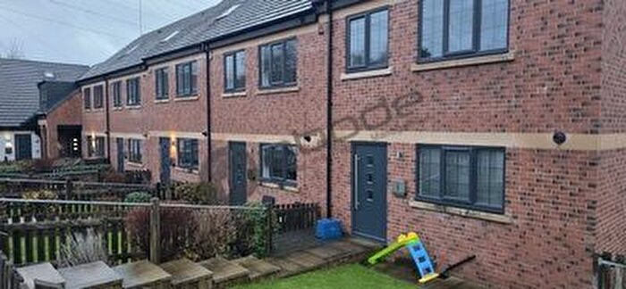 3 Bedroom Town House To Rent In Bawtry Road, Rotherham, S60