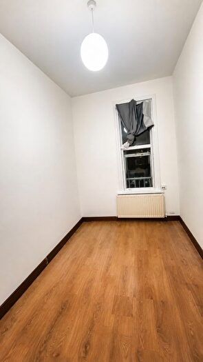 3 Bedroom Flat To Rent In Essex Road, London, E12