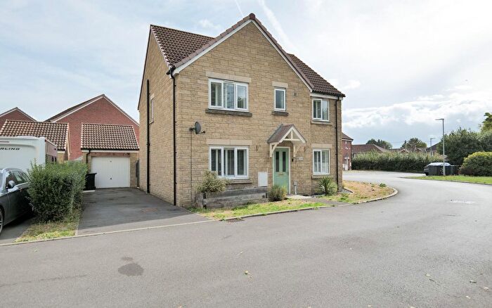 5 Bedroom Detached House For Sale In Caretakers Close, Melksham, SN12