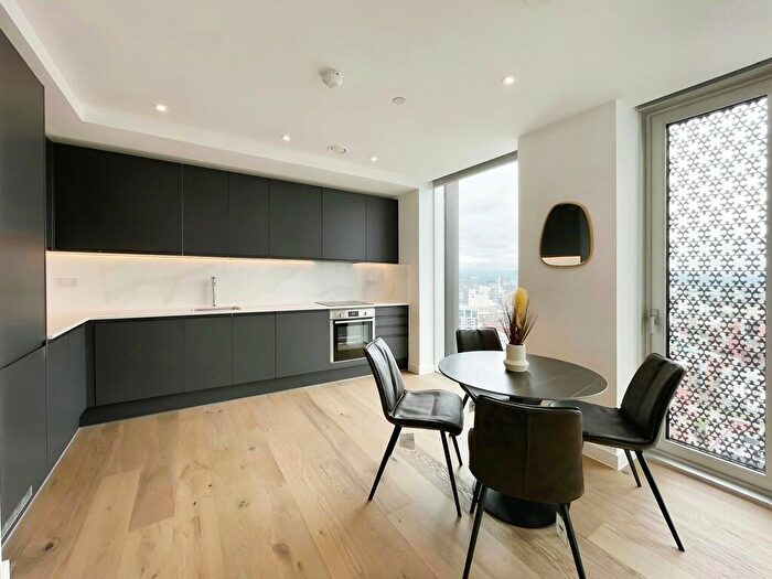 2 Bedroom Apartment To Rent In Viadux, Great Bridgewater Street, M1