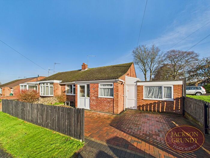 2 Bedroom Bungalow For Sale In Farnworth Close, Duston, NN5