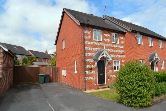 3 Bedroom End Of Terrace House To Rent In Beauchamp Drive, Amesbury, SP4