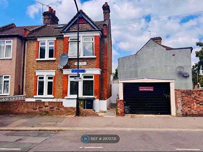 2 Bedroom Flat To Rent In Salop Road, London, E17