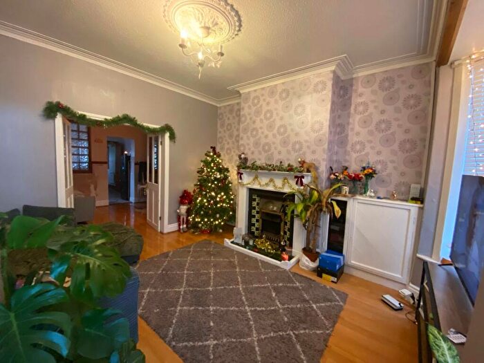2 Bedroom End Of Terrace House For Sale In Aberdeen Street, Hull, HU9
