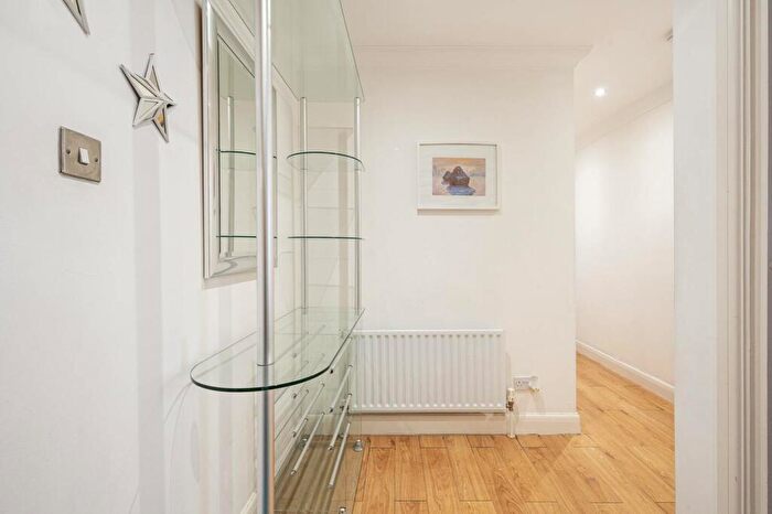 1 Bedroom Flat To Rent In Moreland Street, Clerkenwell, London, EC1V