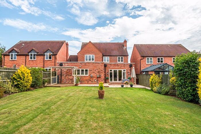 4 Bedroom Detached House For Sale In Dean Lane, Stoke Orchard, Cheltenham, GL52
