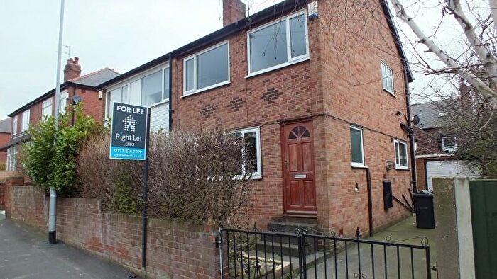 3 Bedroom Semi-Detached House To Rent In Kirkstall Mount, Leeds, LS5