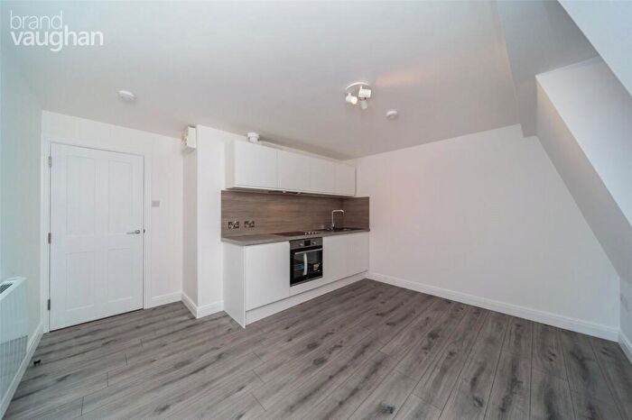 Flat To Rent In Howard Place, Brighton, East Sussex, BN1