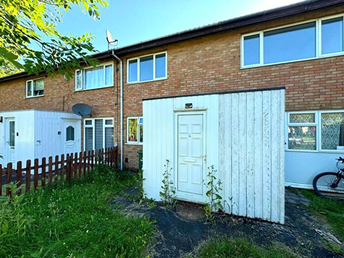2 Bedroom Maisonette To Rent In Rowle Close, Stantonbury, MK14
