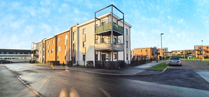 2 Bedroom Flat For Sale In Barcro Square, Colchester, Essex, CO1