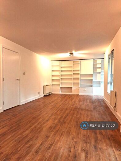 3 Bedroom Flat To Rent In Kempton Court, London, E1