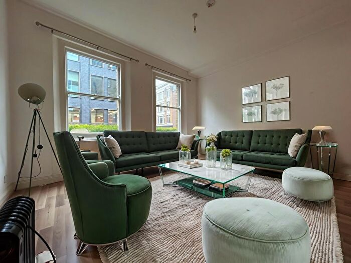 1 Bedroom Flat To Rent In Brewer Street, London, Greater London, Soho, W1F