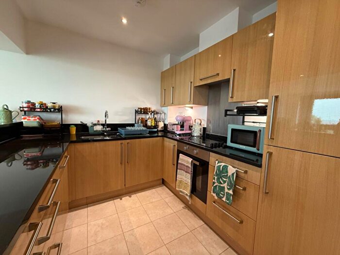 2 Bedroom Apartment To Rent In River Crescent, Waterside Way, NG2