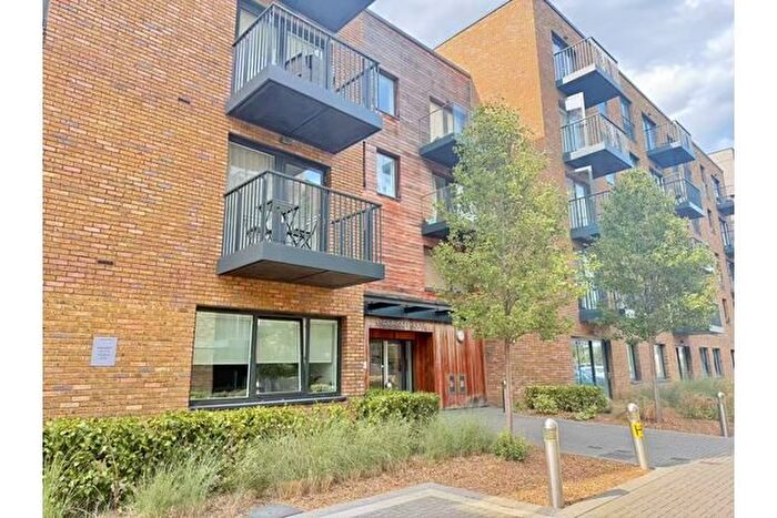 2 Bedroom Flat For Sale In Ashton Reach, London, SE16